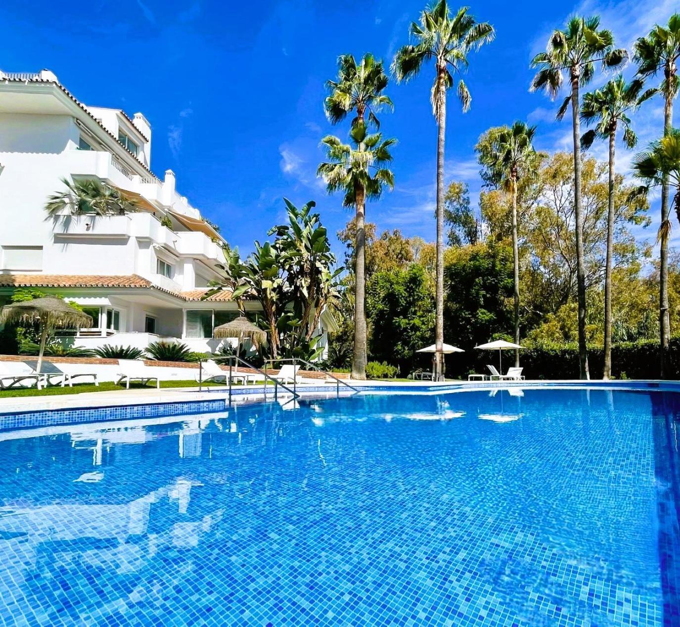 Apartament Luxury Penthouse With Sea Views In Golden Mile, Puente Area