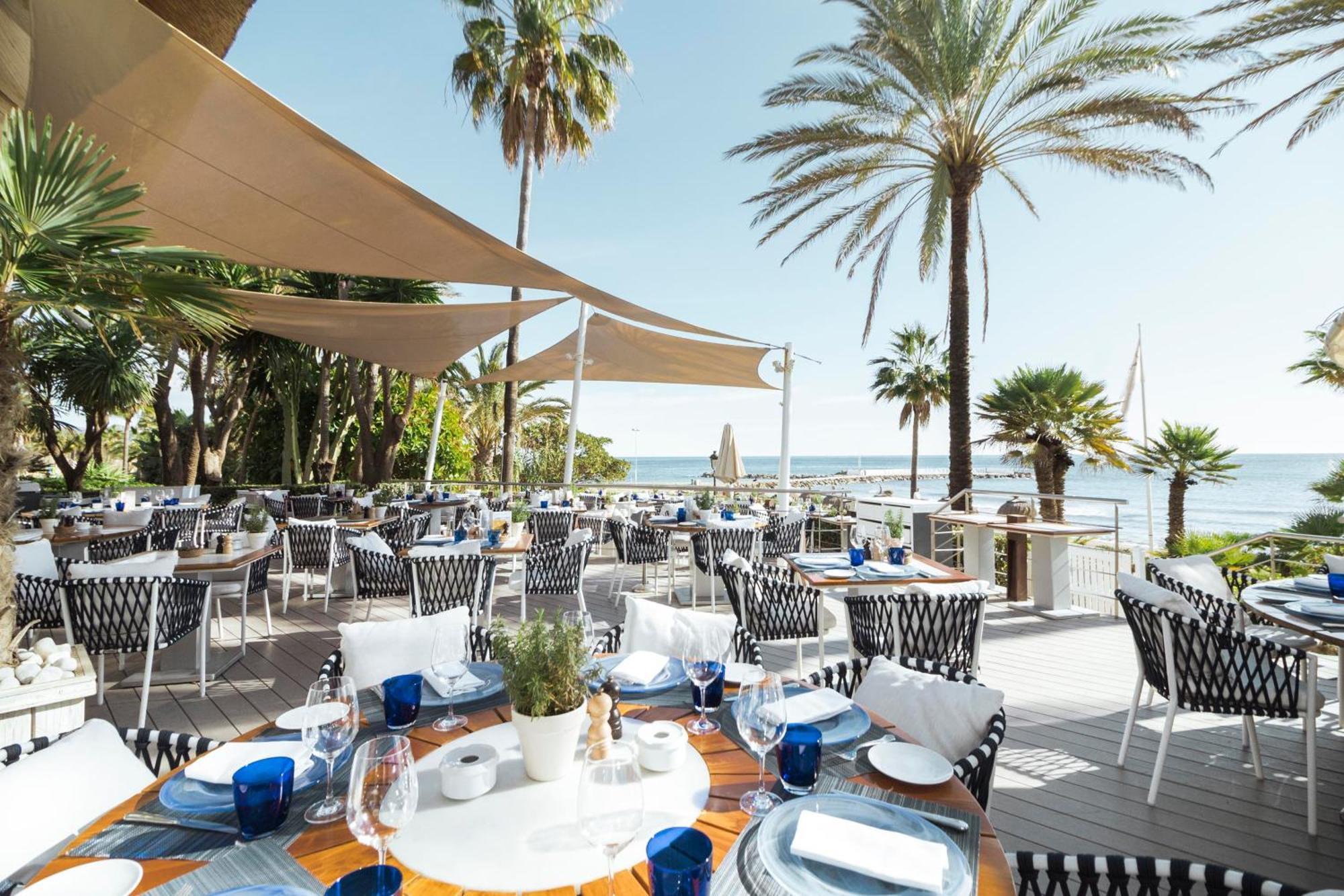 Exclusive Duplex Penthouse Sea Views In Marbella Golden Mile *