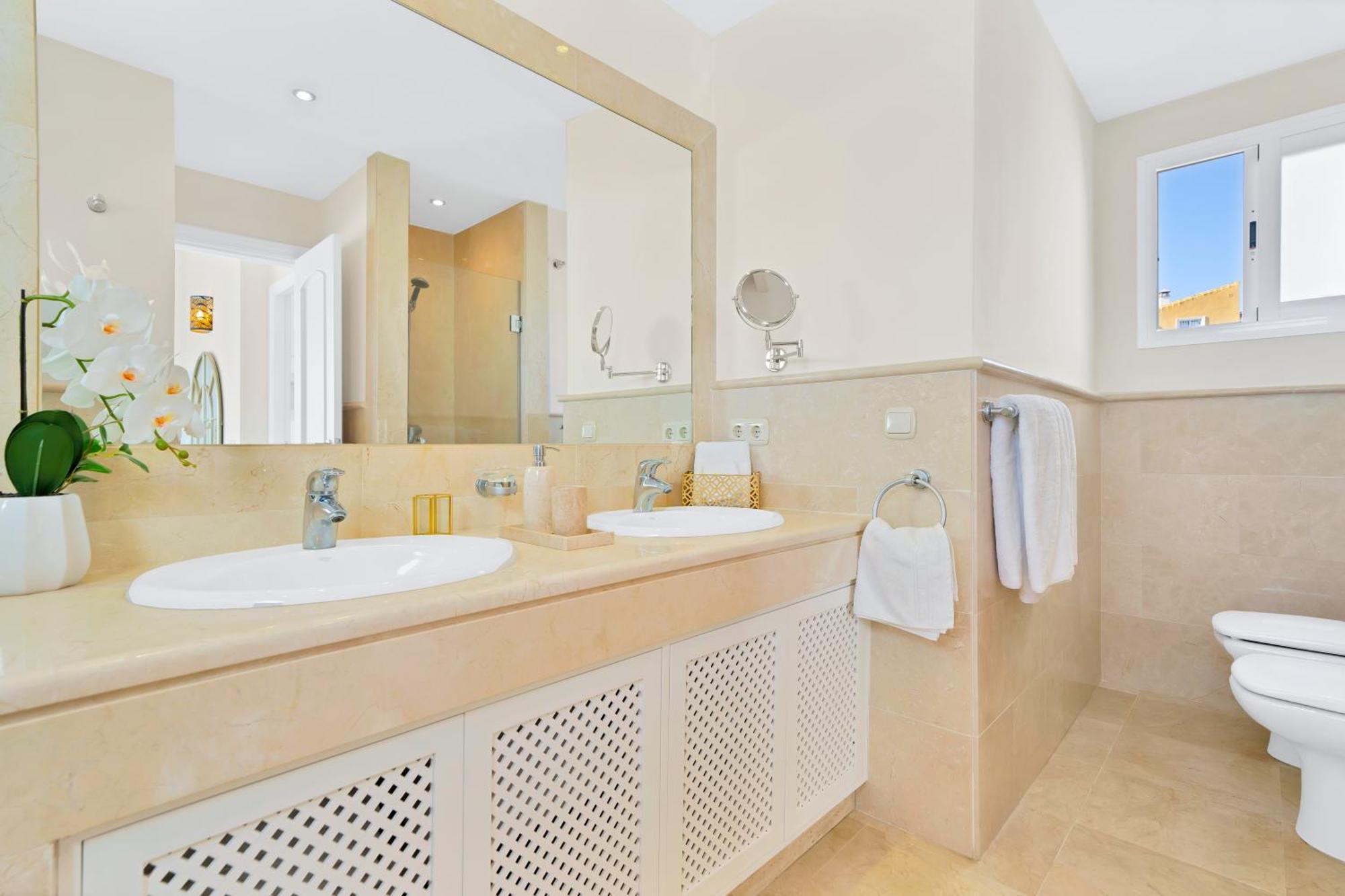 Exclusive Duplex Penthouse Sea Views In Marbella Golden Mile Appartement *